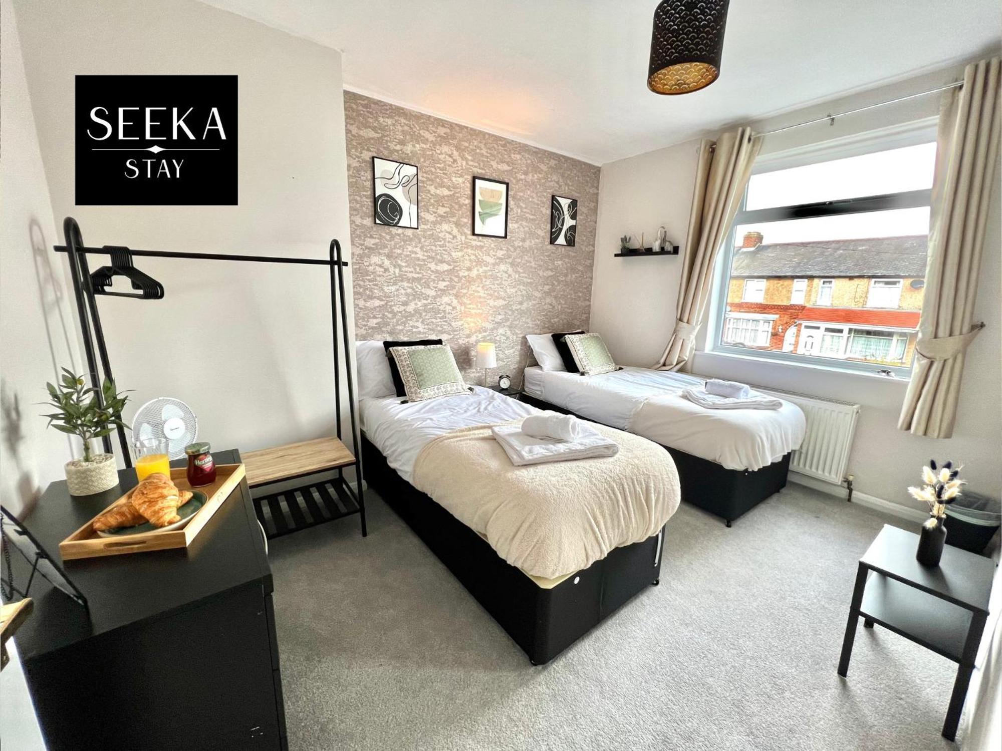 Cosy 2-Bedroom House, Walking Distance Cbs, Ideal For Contractors-Business Stays Coventry Extérieur photo