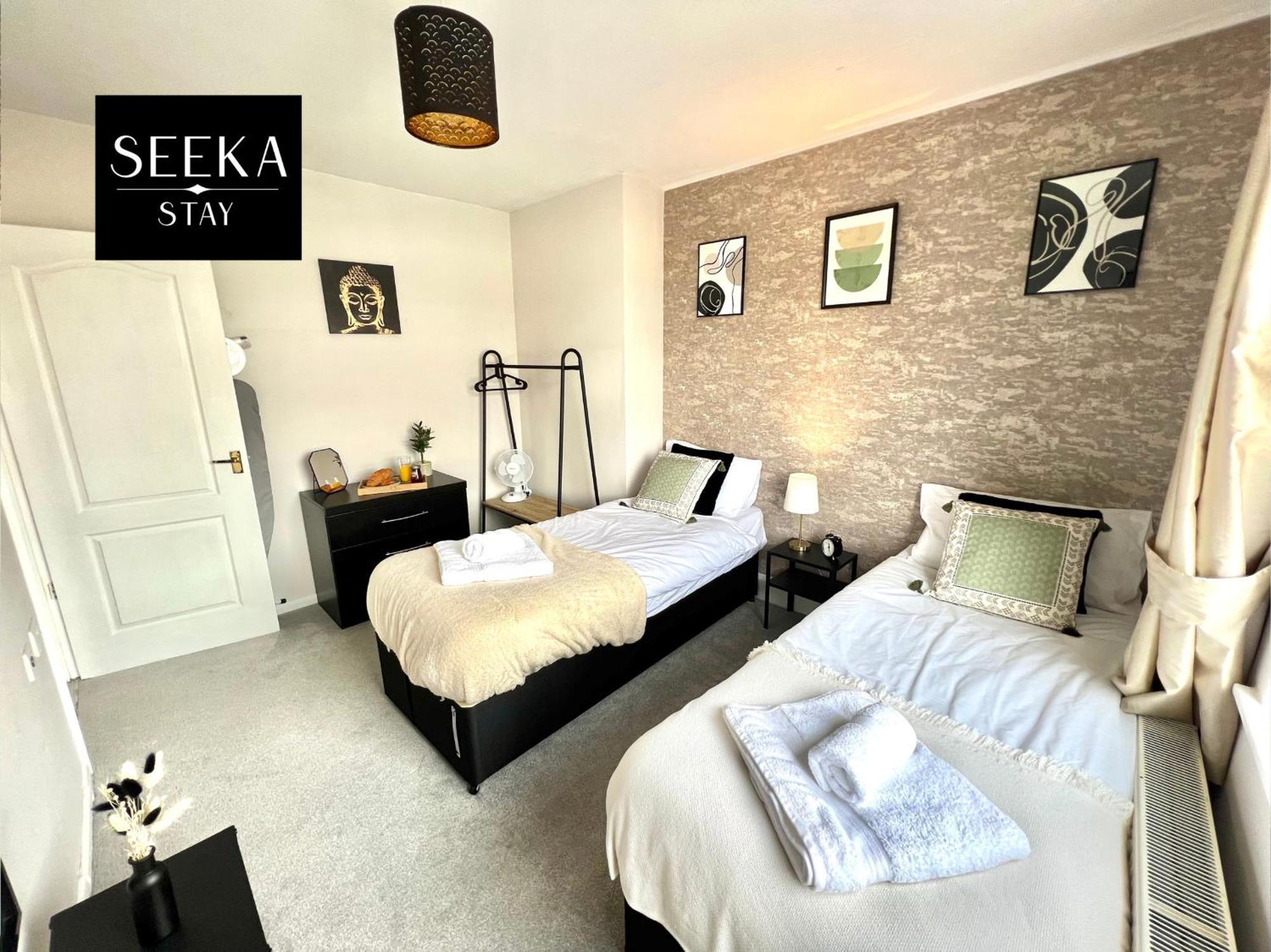 Cosy 2-Bedroom House, Walking Distance Cbs, Ideal For Contractors-Business Stays Coventry Extérieur photo